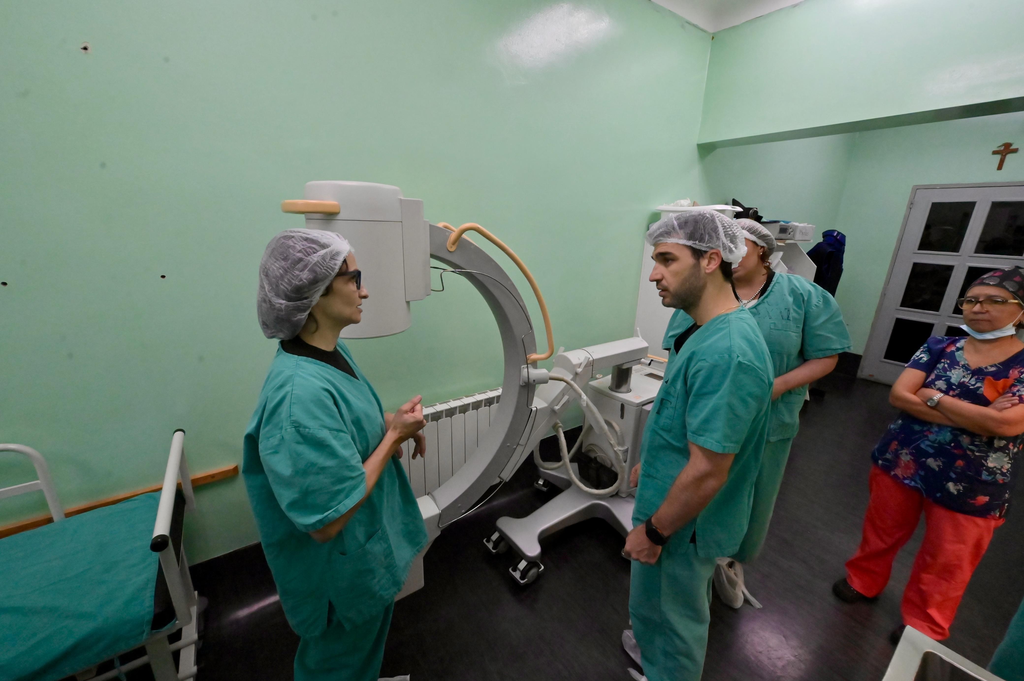 Torres encabezó entrega de vehículos y equipamiento para el fortalecimiento del sistema de salud en toda la provincia