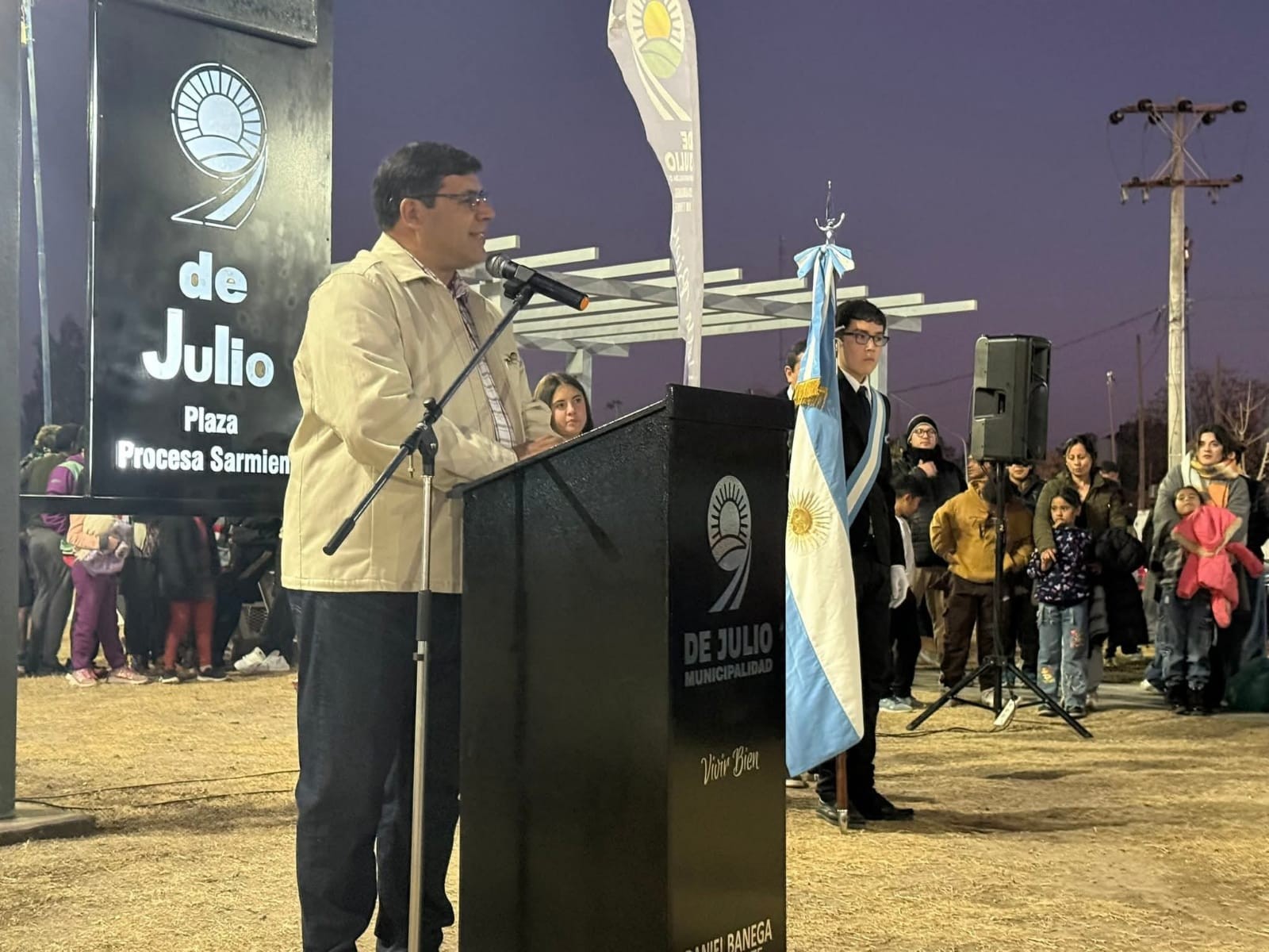El intendente de 9 de Julio,Daniel Banega, inauguró una batería de obras en Las Chacritas, en el marco de la Semana de la Independencia