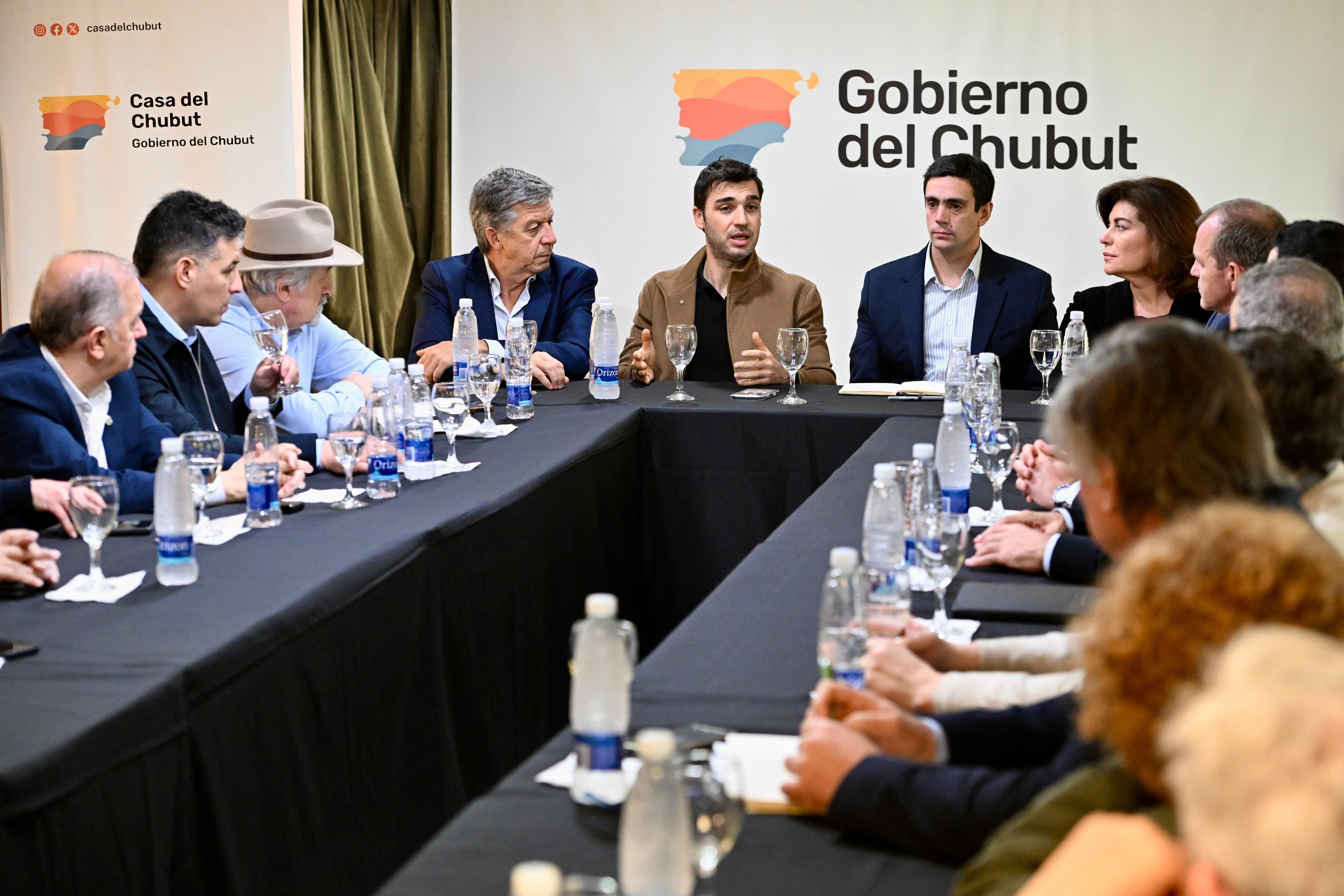 Torres ratificó el compromiso con la industria hidrocarburífera y pidió a Nación avanzar juntos con medidas de alivio fiscal para las cuencas maduras