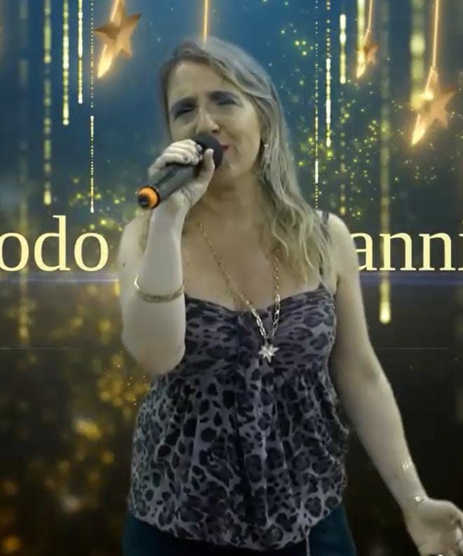 Flor Jares: Nuevos Proyectos y Música en el Horizonte» Flor Jares: Nuevos Proyectos y Música en el Horizonte»