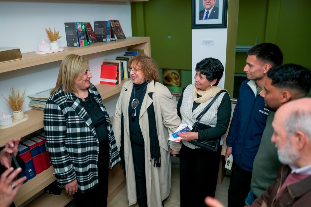 En el marco del mes aniversario del departamento de San Martín,la intendenta Analia Becerra  inauguró la Biblioteca Horacio Quiroga en la Casa de la Historia y la Cultura