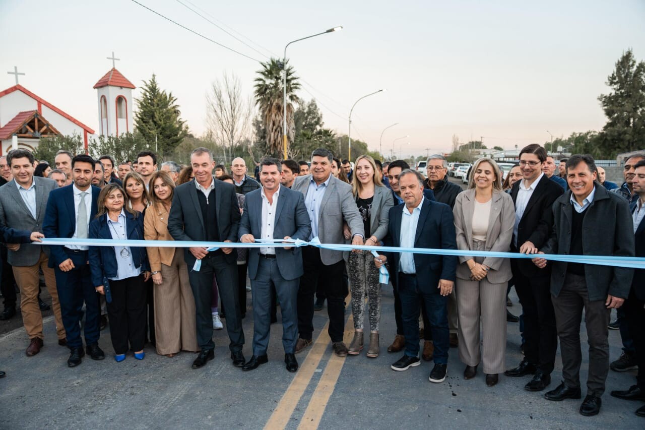 IMG-20250909-WA0002.jpg Orrego inauguró la repavimentación de la Ruta Nacional 153, estratégica para el desarrollo regional y anunció iluminación para la zona
