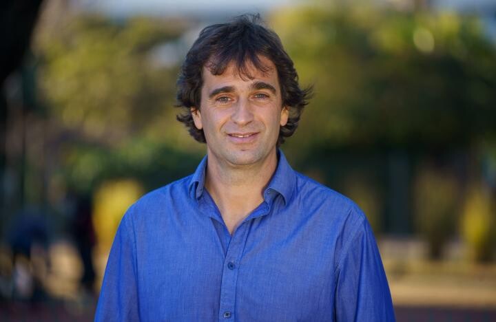 *Gabriel Solano: “Milei no tiene cimientos, ya se le derrumbó todo”*