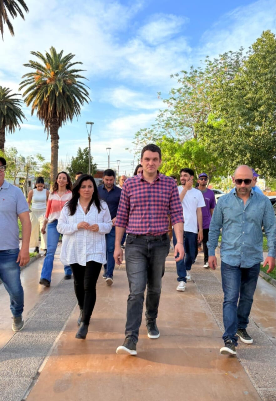 Continúa la recorrida de los candidatos de La Libertad Avanza San Juan, quienes llevaron el mensaje del presidente Javier Milei a los vecinos de cada departamento.