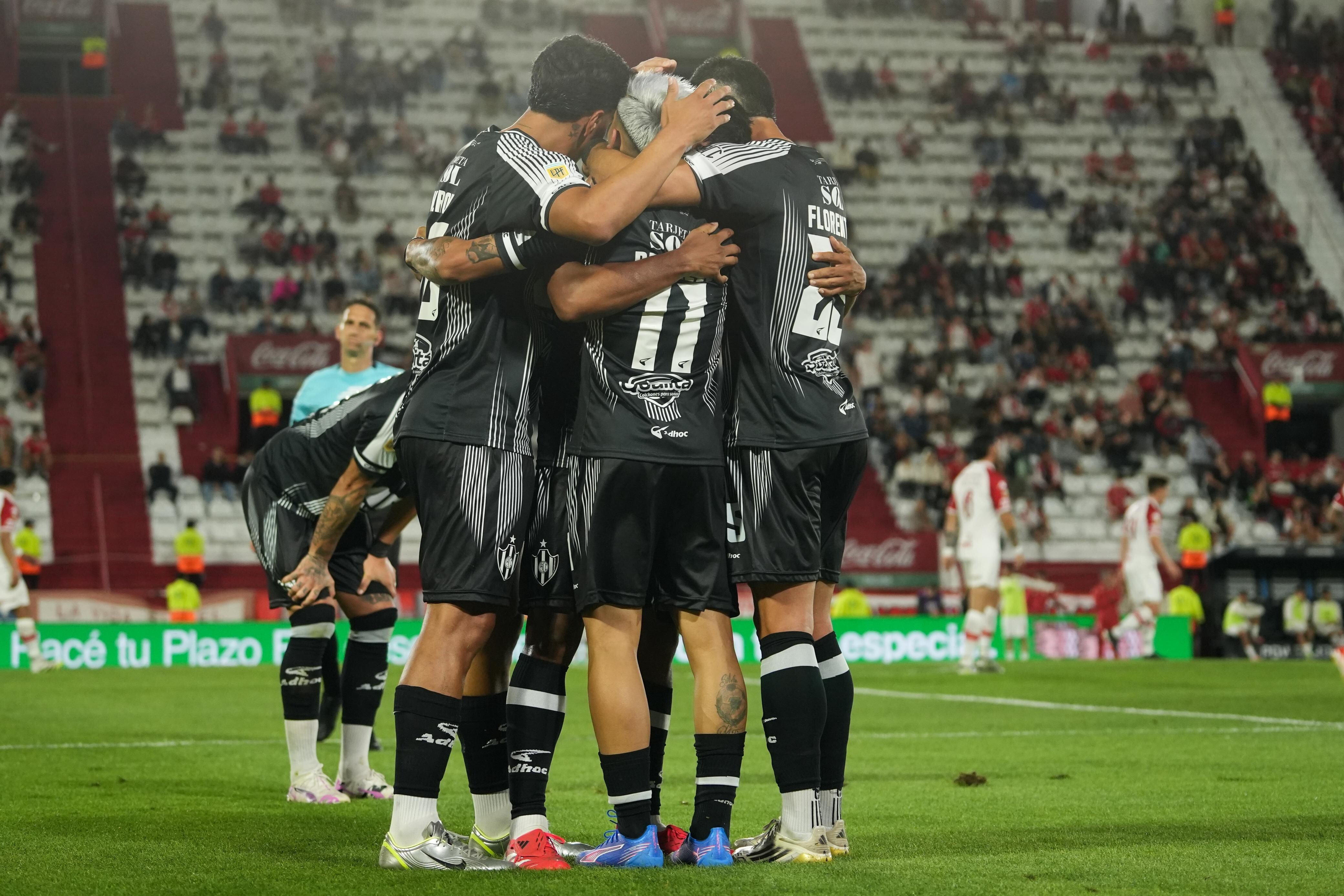 CENTRAL CORDOBA GANO Y AHORA MIRA A TODOS DESDE ARRIBA