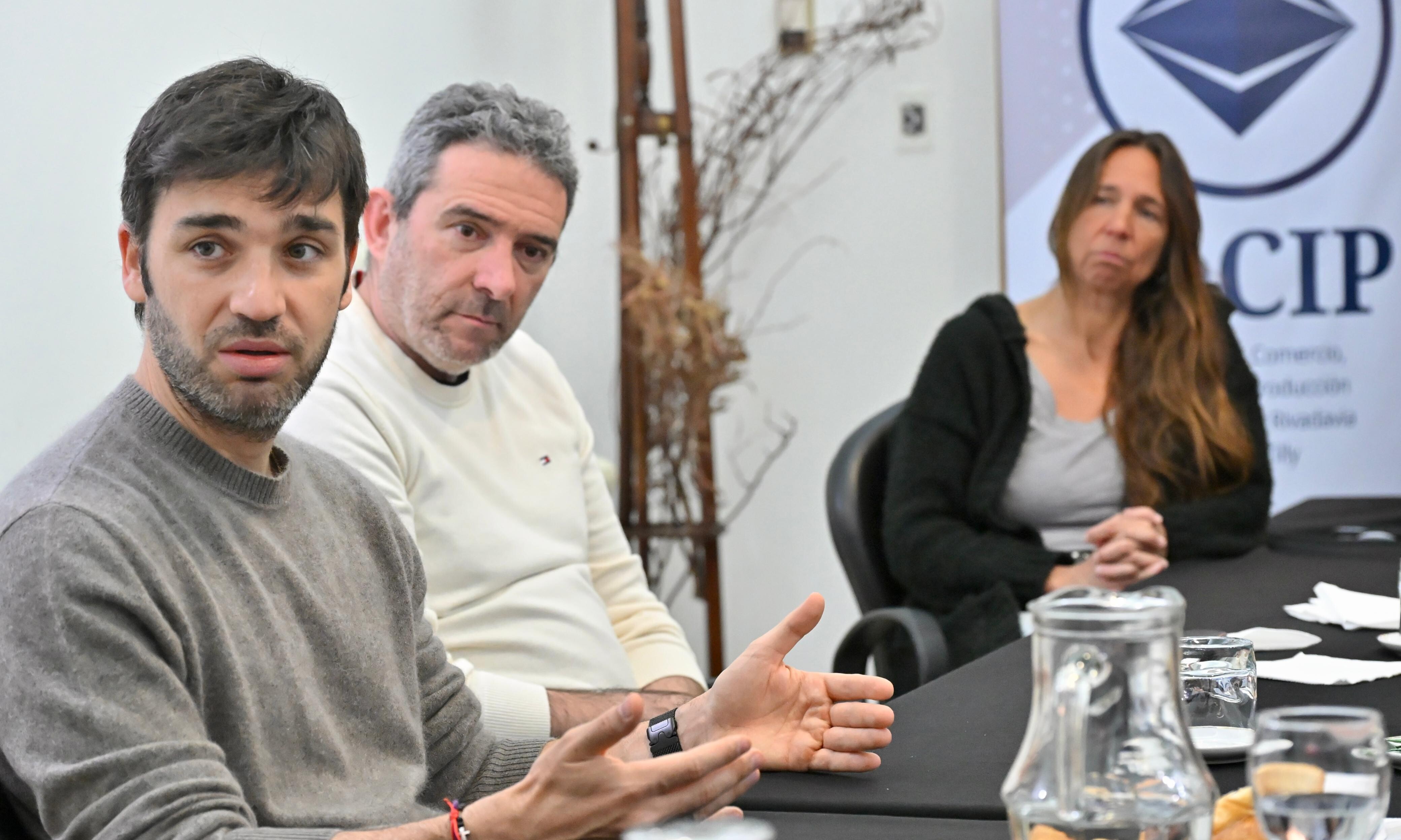 Torres se reunió con la Cámara de Comercio de Comodoro Rivadavia que apoya el reclamo por la eliminación de las retenciones a la industria petrolera