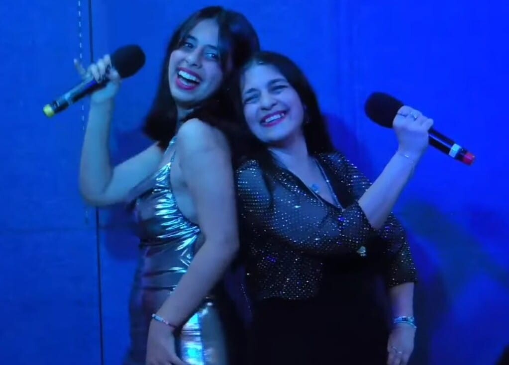 IMG-20251229-WA0106.jpg JACKY Y LOANA: DOS GENERACIONES, UNA PASIÓN POR EL CANTO 🎶