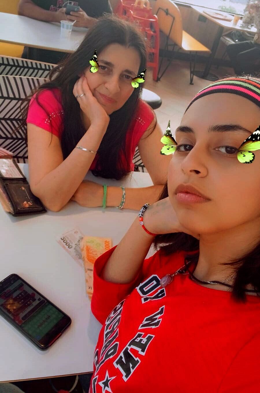 IMG-20251230-WA0024~2.jpg JACKY Y LOANA: DOS GENERACIONES, UNA PASIÓN POR EL CANTO 🎶*