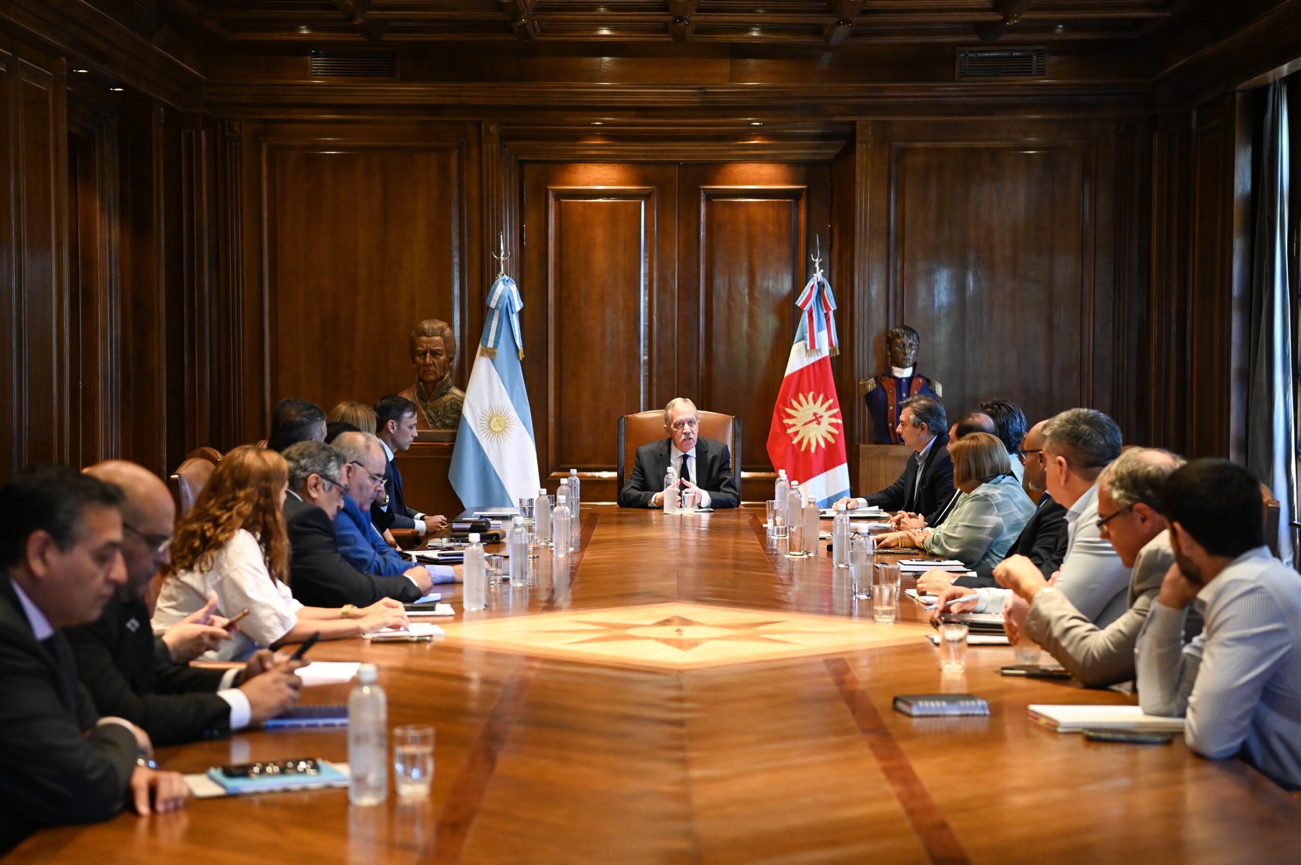 Reunión de trabajo en Casa de Gobierno