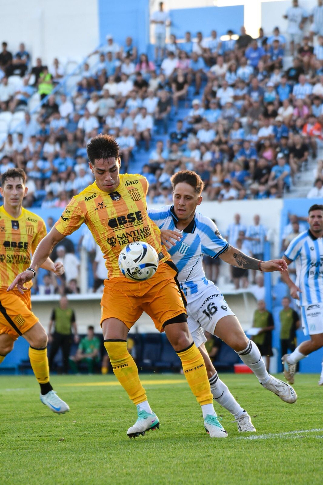IMG-20260301-WA0073.jpg PUNTAZO EN CORDOBA: MITRE IGUALO CON RACING CON DOS JUGADORES MENOS