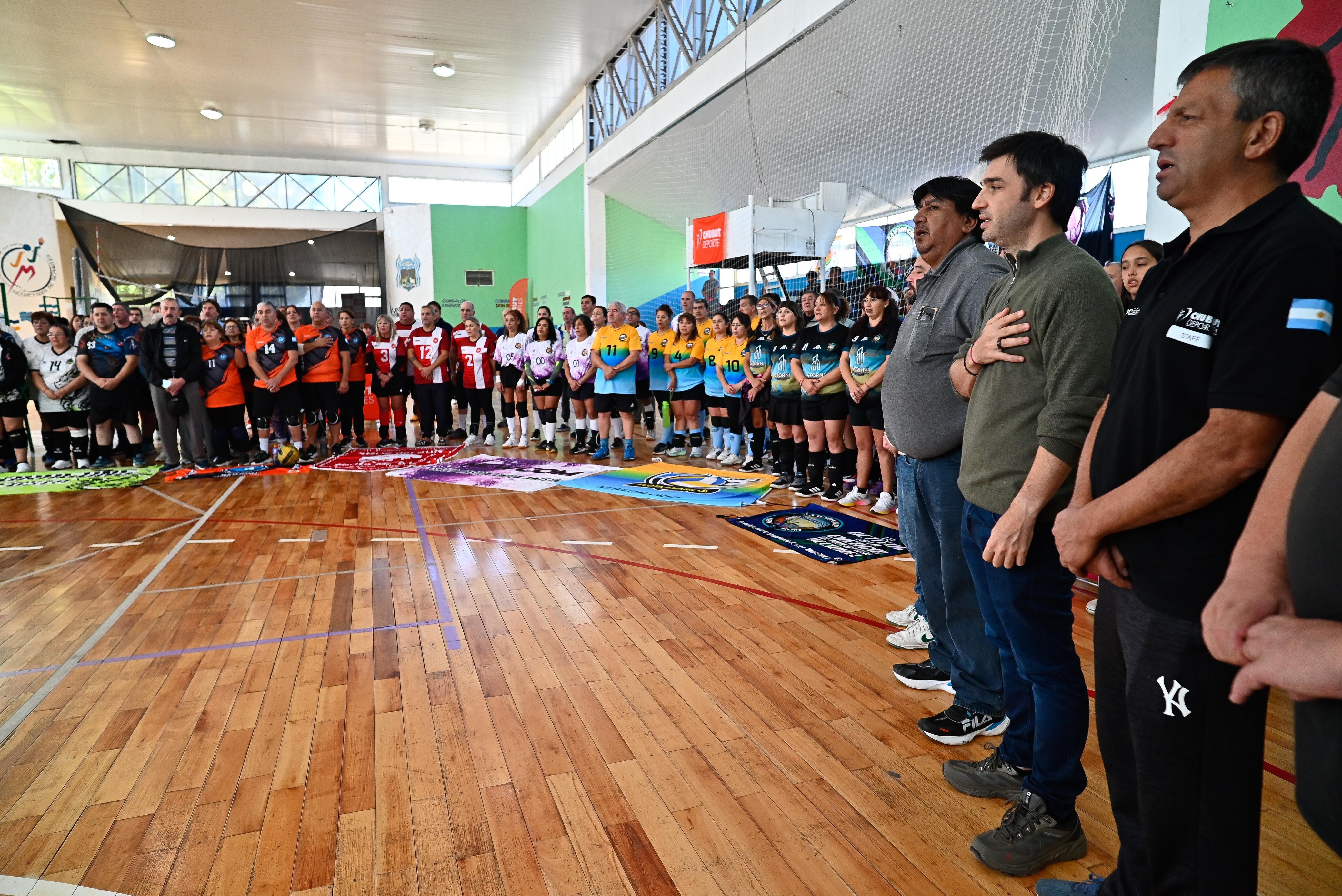 Torres acompañó el Torneo Patagónico de Newcom en José de San Martín y anunció el envío a la Legislatura del programa “Juegos Comunales”