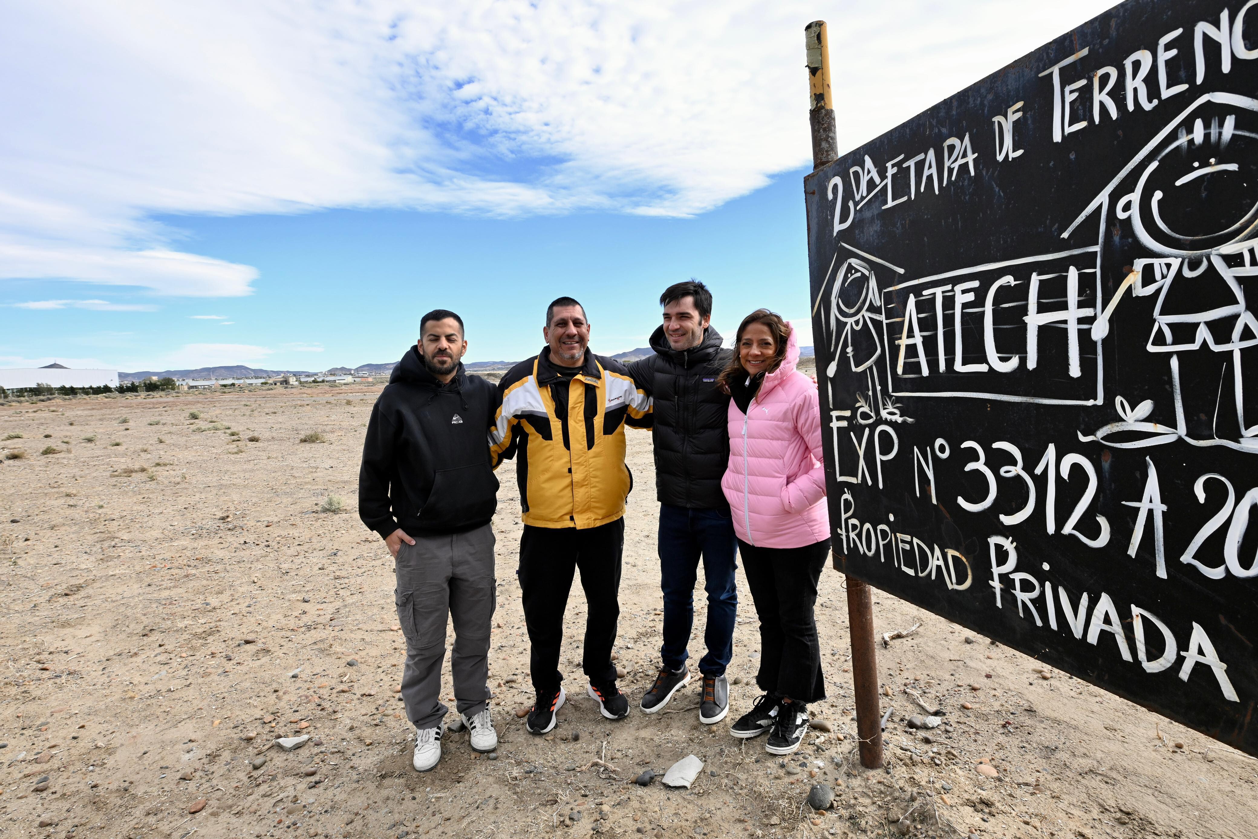Provincia invertirá 0 millones para llevar servicios a 57 lotes destinados a viviendas de docentes y jubilados en Comodoro