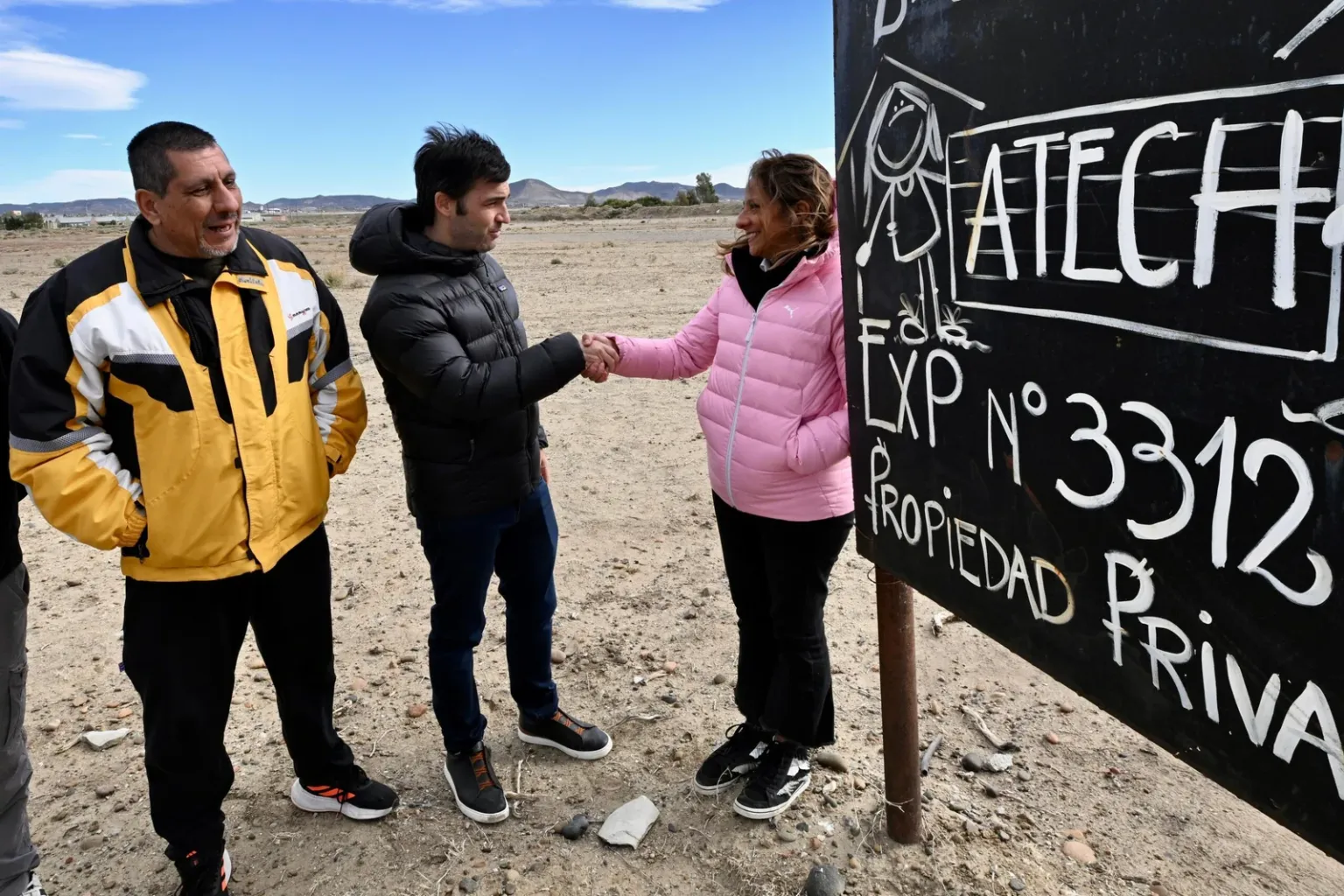 Provincia invertirá $500 millones para llevar servicios a 57 lotes destinados a viviendas de docentes y jubilados
