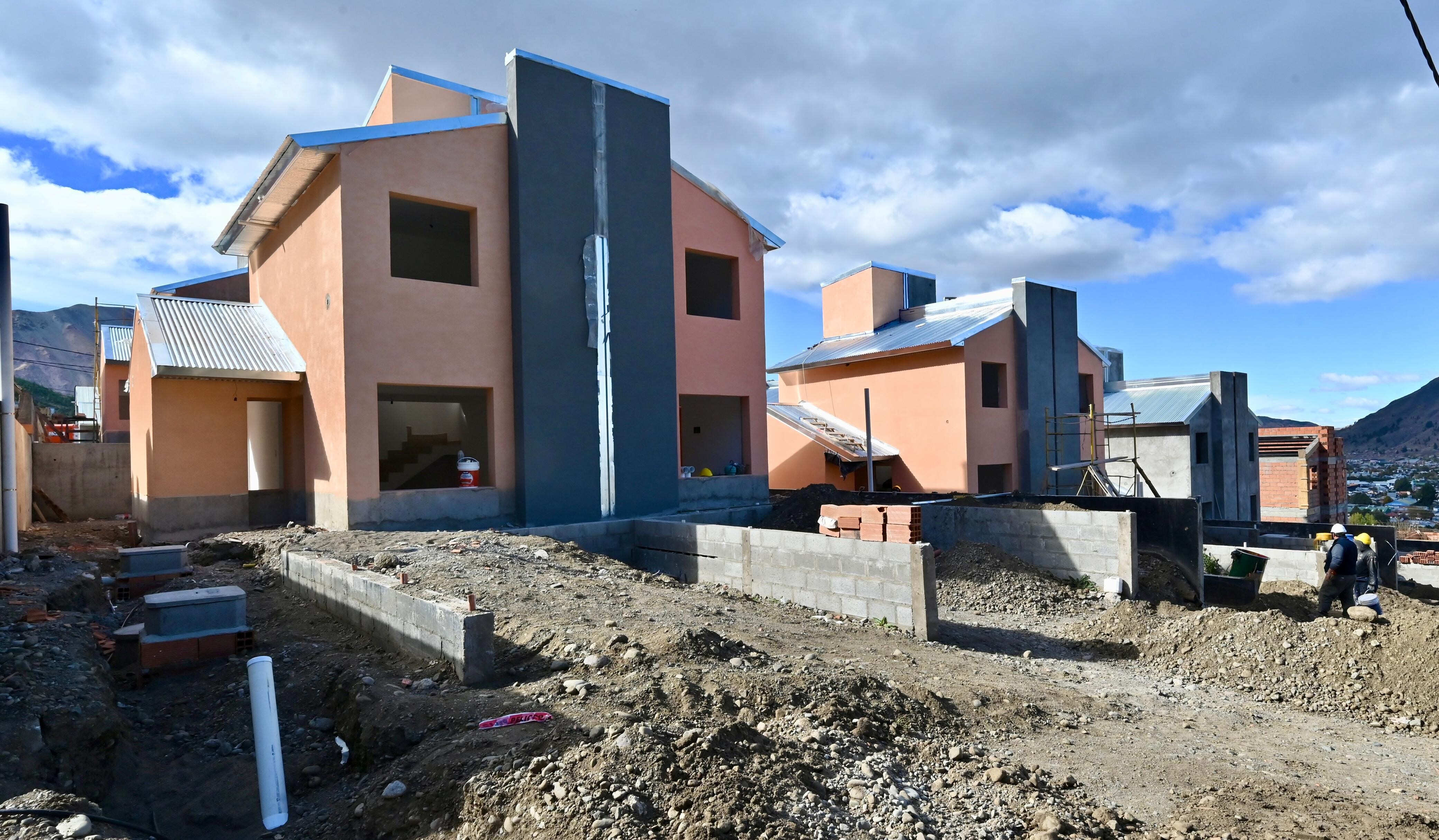 Más cerca de la casa propia: Provincia avanza con las 50 viviendas del barrio Winter de Esquel