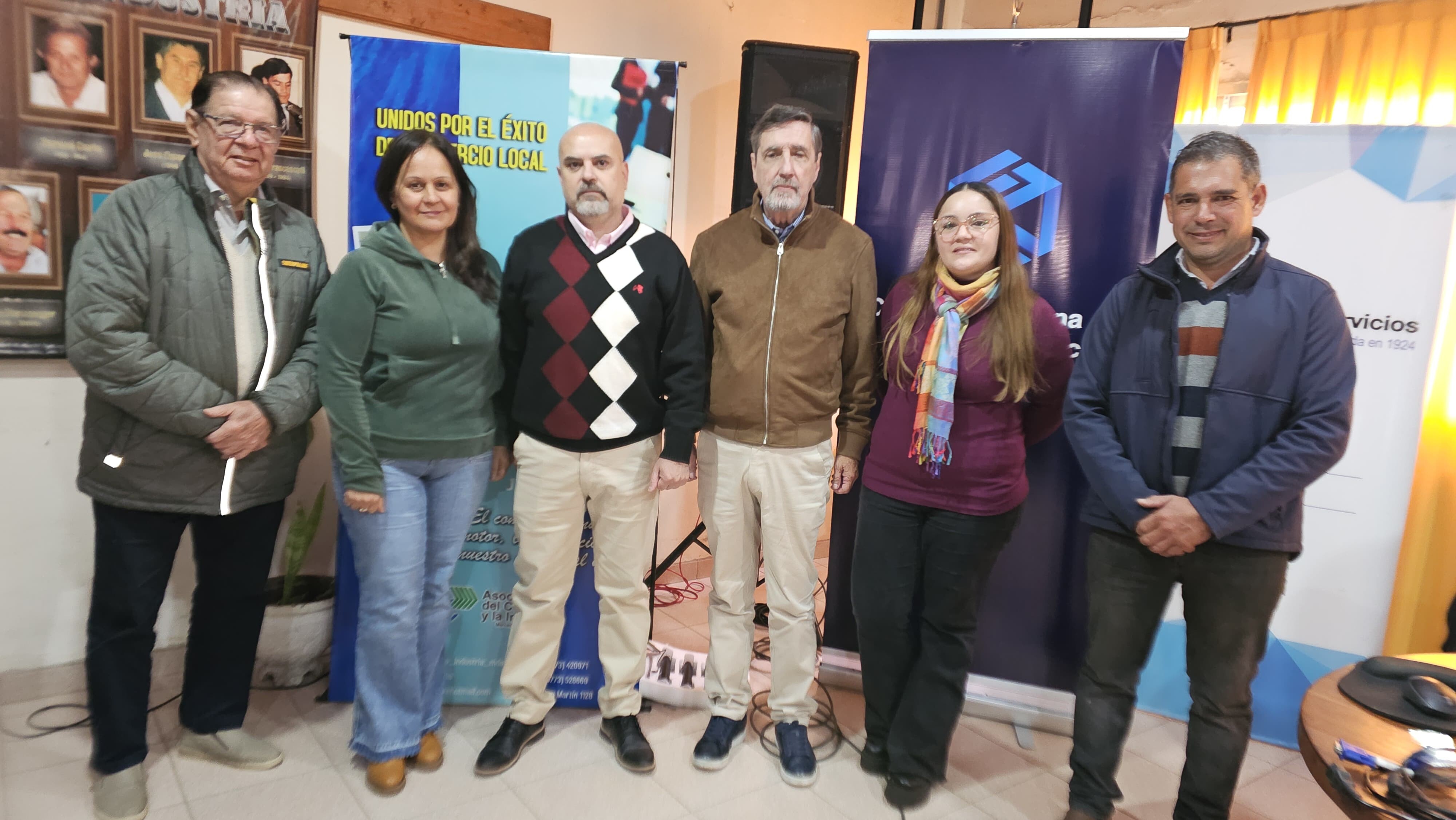 LA CÁMARA ARGENTINA DE COMERCIO DESEMBARCÓ CON CAPACITACIONES SOBRE IA  EN LA  ASOC. DEL COMERCIO Y LA INDUSTRIA.