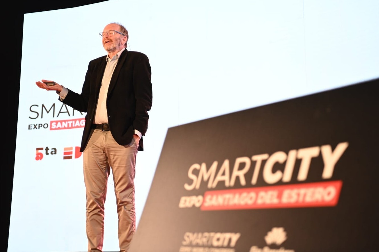 EL SMART CITY CERRÓ CON RÉCORD DE CONFERENCIAS Y EL ANUNCIO DE LA SEXTA EDICIÓN EN SANTIAGO EL SMART CITY CERRÓ CON RÉCORD DE CONFERENCIAS Y EL ANUNCIO DE LA SEXTA EDICIÓN EN SANTIAGO