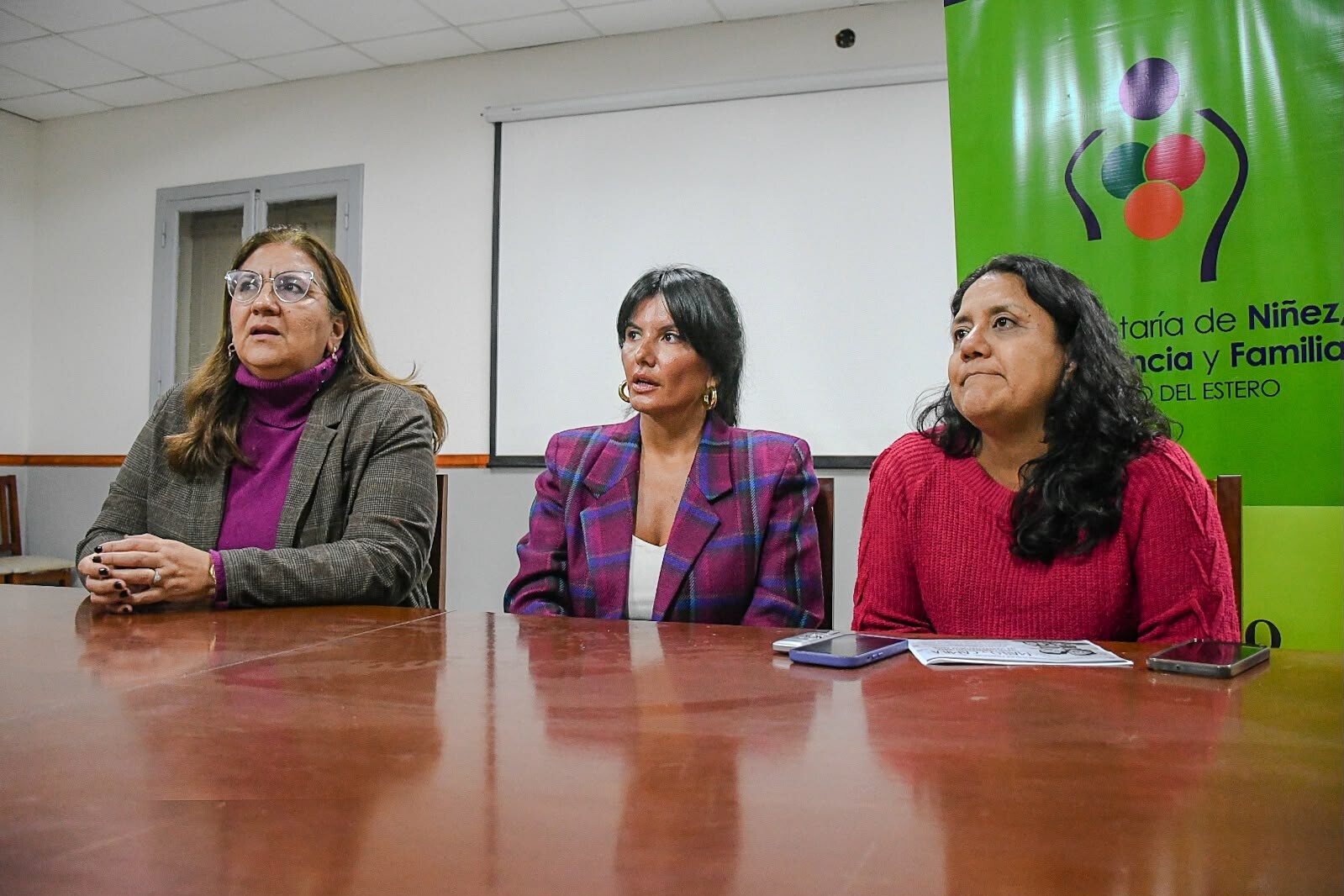 CONVOCAN A FAMILIAS SANTIAGUEÑAS PARA ADOPTAR A DOS HERMANITOS Y CUMPLIR SU DESEO DE CRECER JUNTOS CONVOCAN A FAMILIAS SANTIAGUEÑAS PARA ADOPTAR A DOS HERMANITOS Y CUMPLIR SU DESEO DE CRECER JUNTOS