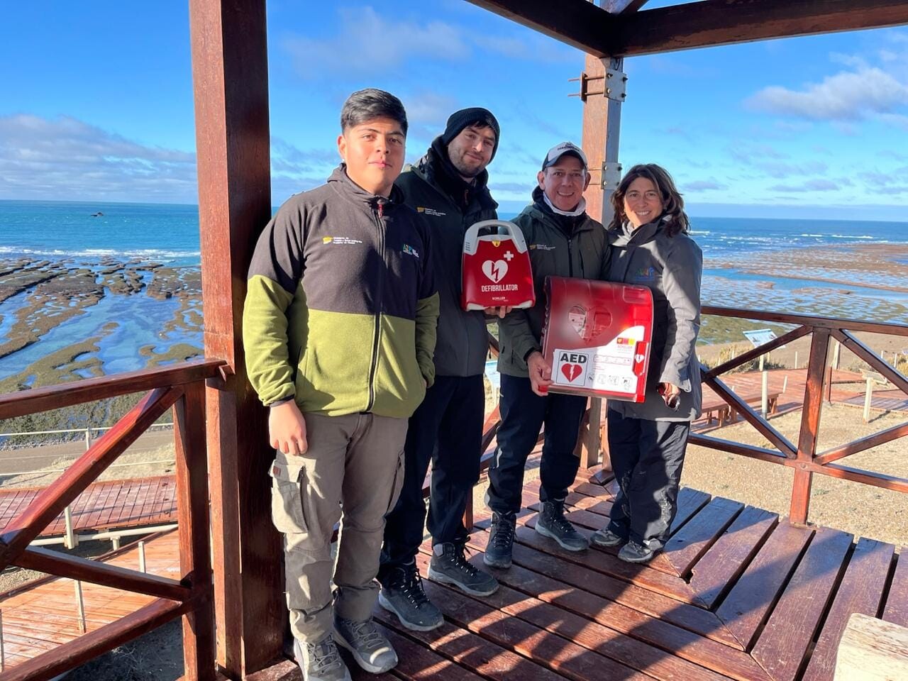 IMG-20260729-WA0076.jpg Provincia incorpora desfibriladores en puntos estratégicos de Península Valdés para atender emergencias cardíacas