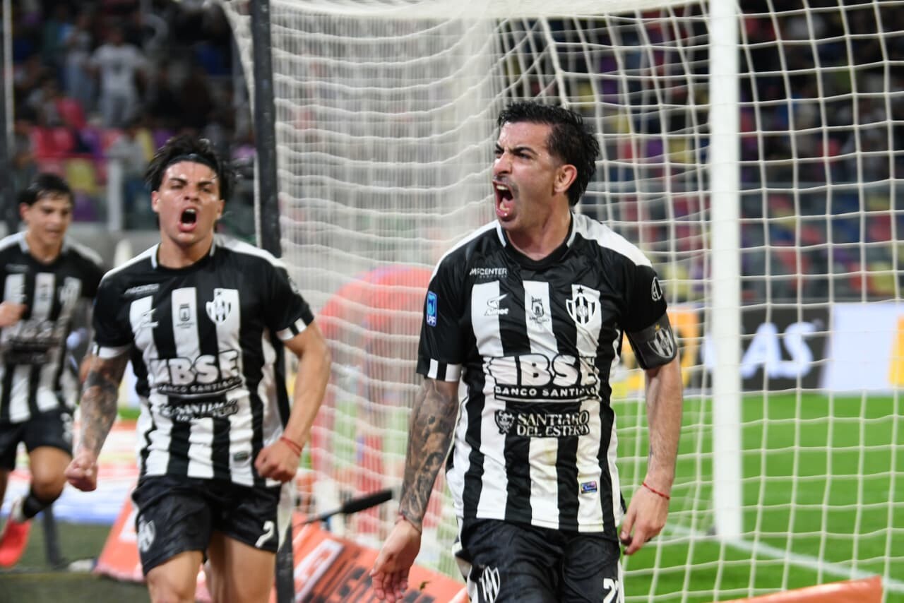 Central Córdoba encontró el desahogo y celebró un triunfo que vale mucho más que tres puntos Central Córdoba encontró el desahogo y celebró un triunfo que vale mucho más que tres puntos