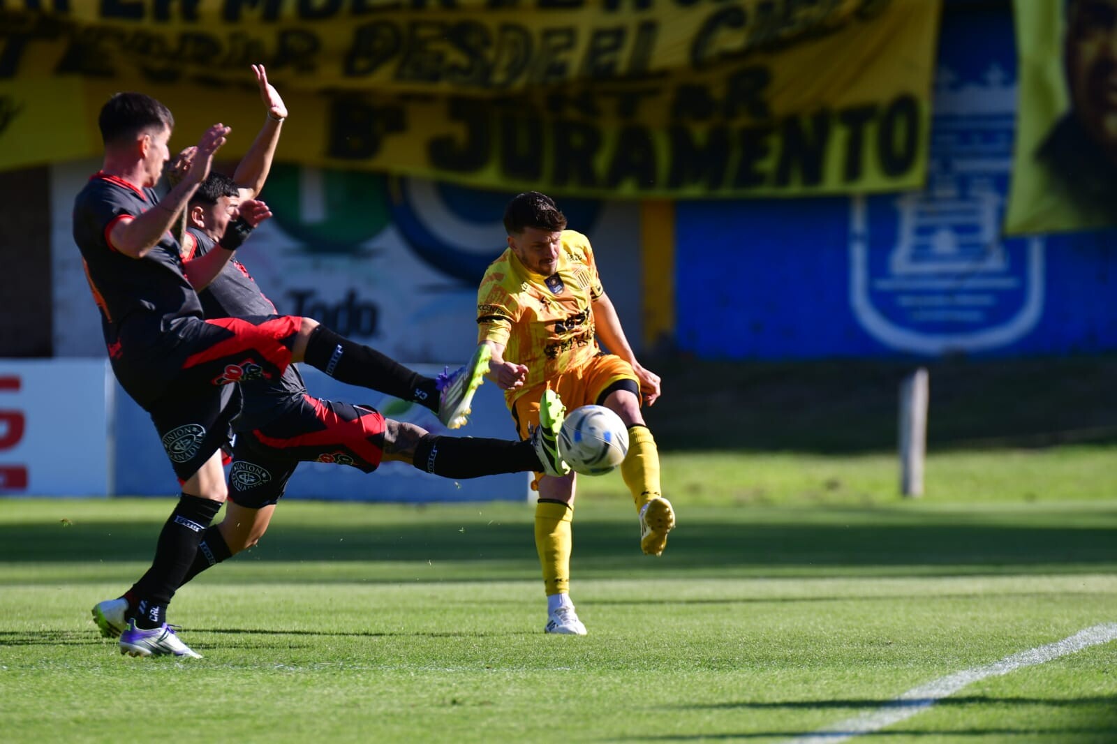 MITRE GANO EN EL OCHO: SUMA Y SUEÑA MITRE GANO EN EL OCHO: SUMA Y SUEÑA