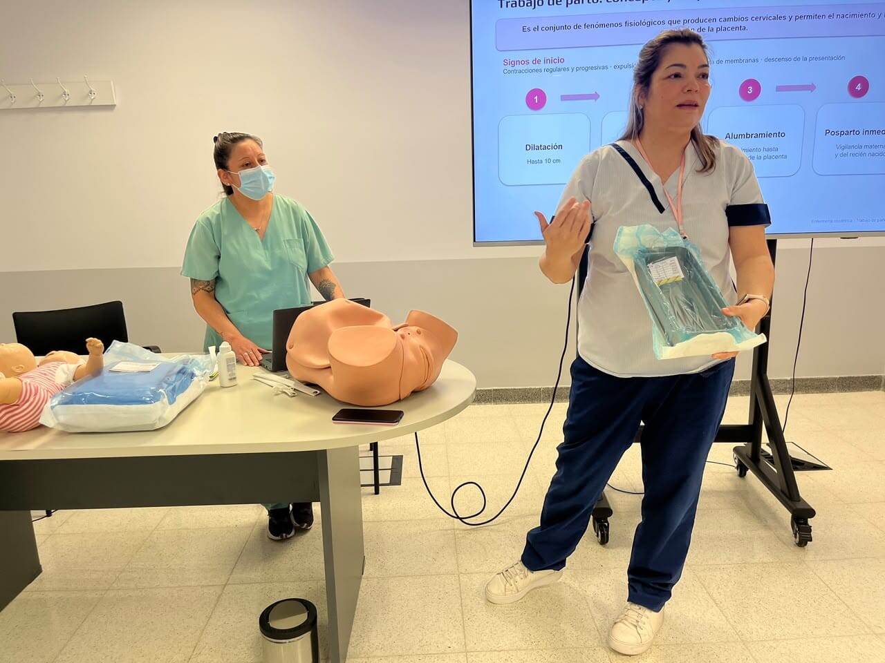 Provincia realizó en el Hospital “María Humphreys” una capacitación sobre el abordaje de emergencias obstétricas y neonatales Provincia realizó en el Hospital “María Humphreys” una capacitación sobre el abordaje de emergencias obstétricas y neonatales