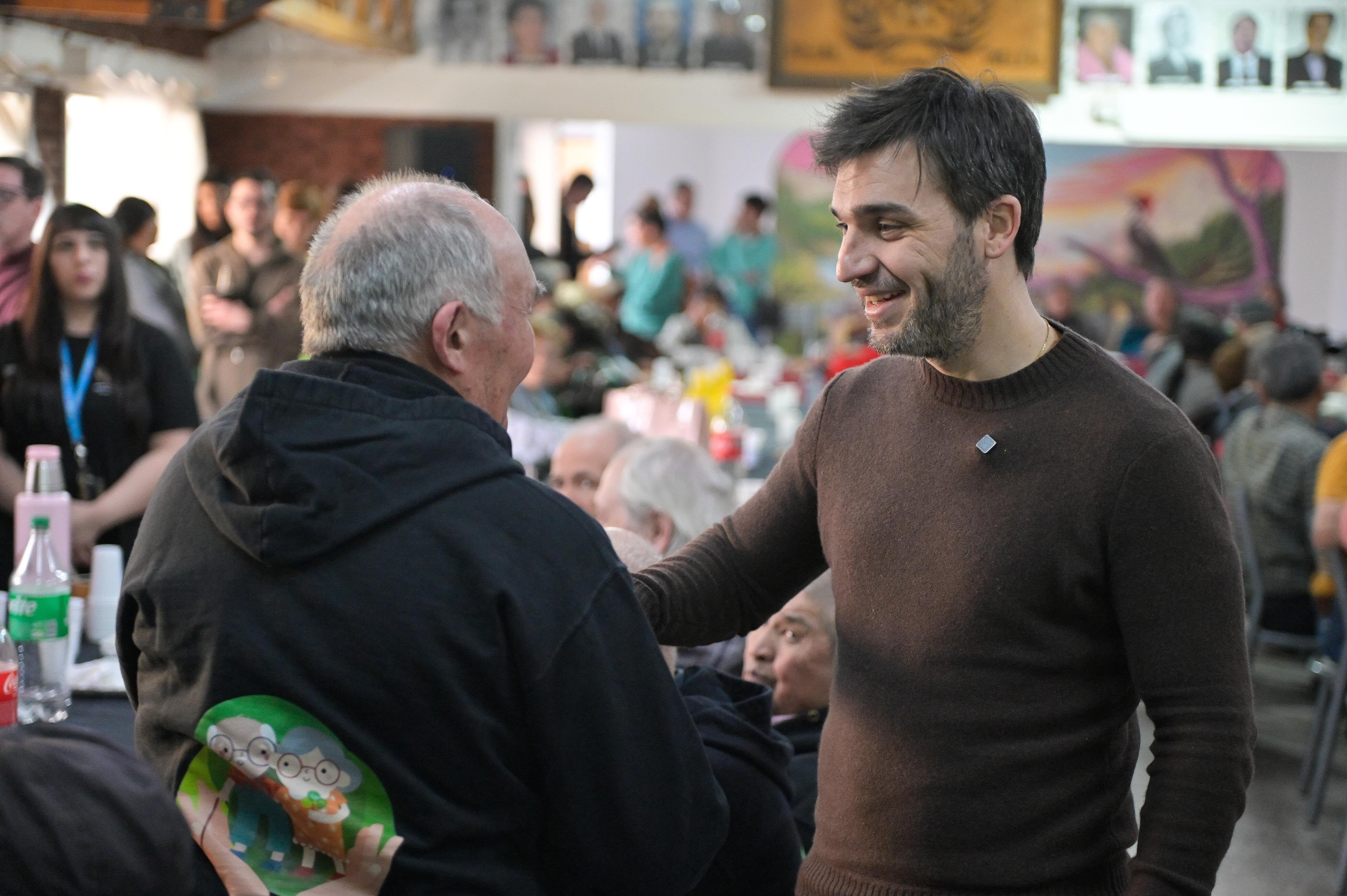 Provincia y Municipio de Trelew acompañarán con $100 mil mensuales a jubilados del PAMI en situación de vulnerabilidad Provincia y Municipio de Trelew acompañarán con $100 mil mensuales a jubilados del PAMI en situación de vulnerabilidad
