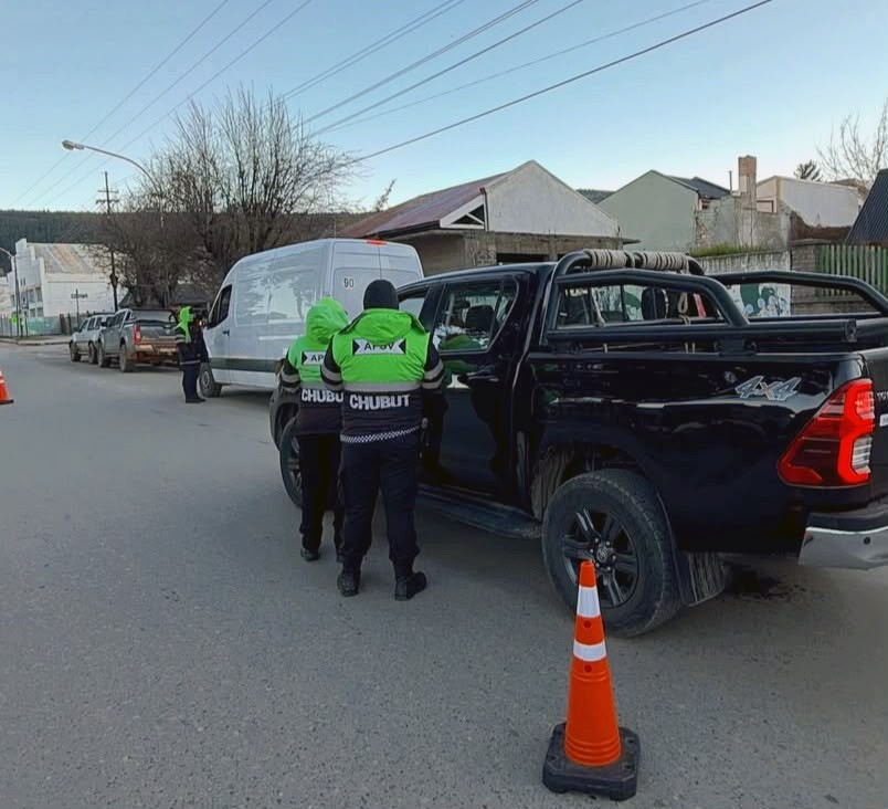 Seguridad vial: Chubut controló más de 8 mil vehículos y retiró a 32 conductores de la vía pública Seguridad vial: Chubut controló más de 8 mil vehículos y retiró a 32 conductores de la vía pública