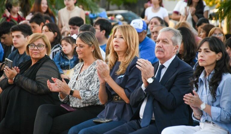 Autoridades participaron del Acto Central del Día Mundial de la Concienciación del Autismo.