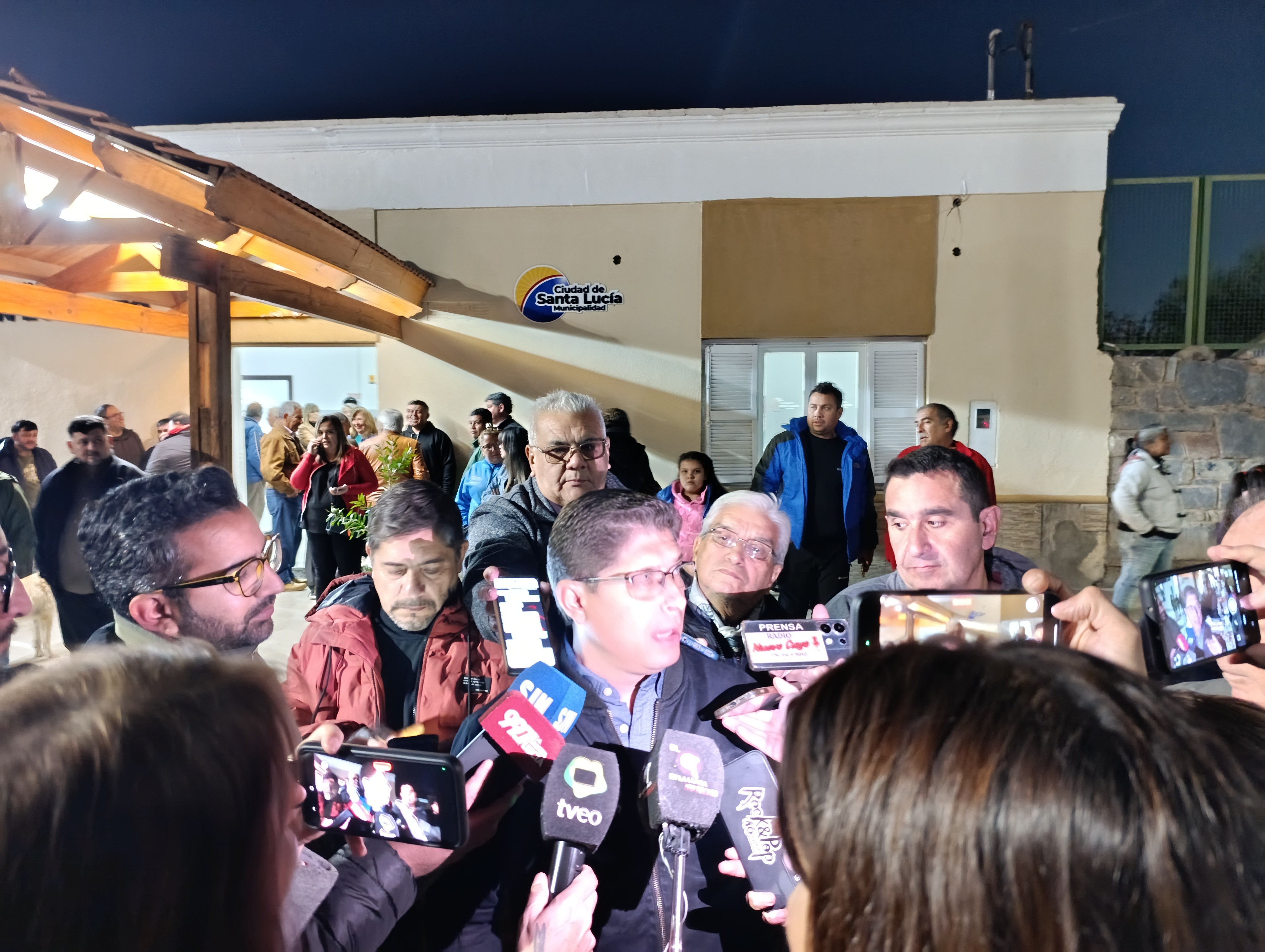 Con una inversion de 19 millones de pesos,la gestion del intendente Juan Jose Orrego en Santa Lucia dejo refaccionado un nuevo edificio para una unión vecinal en el departamento.