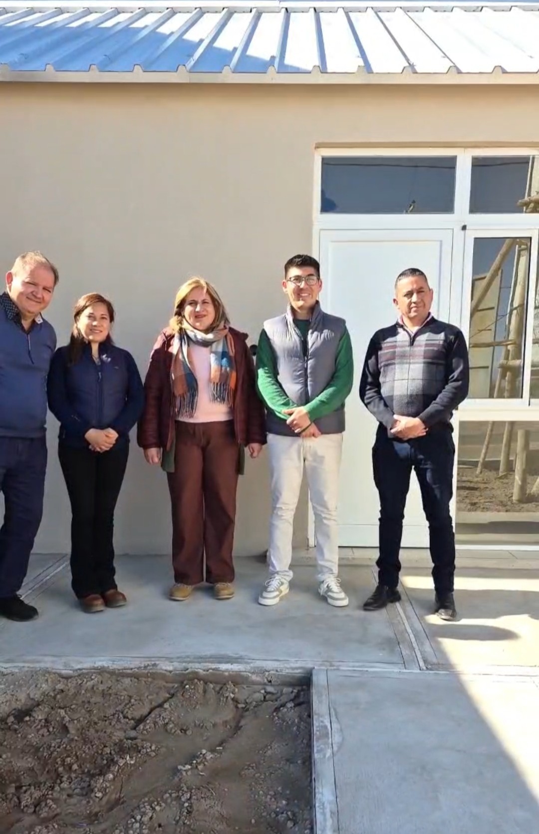 La intendente Analía Becerra recorrió las obras del Barrio Ceferino Namuncurá de San Martin  que ya se encuentran en su tramo final.