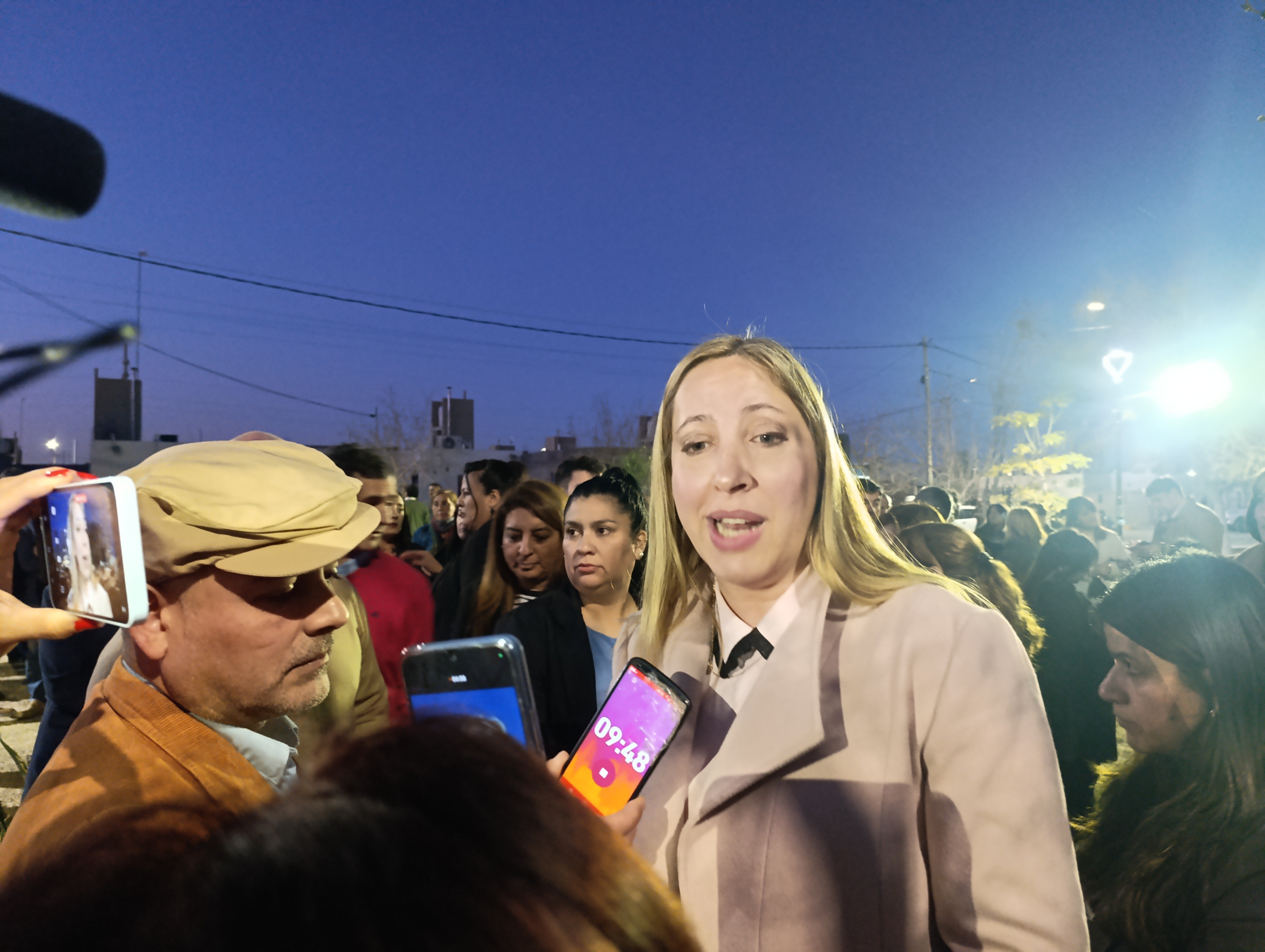 La ministra de Gobierno Laura Palma anuncion que desde Septiembre el beneficio del boleto escolar y docente gratuito se aplicará también para aquellos alumnos y profesores que realizan el viaje de media distancia hacia los departamentos alejados como Jáchal, Calingasta e Iglesia.
