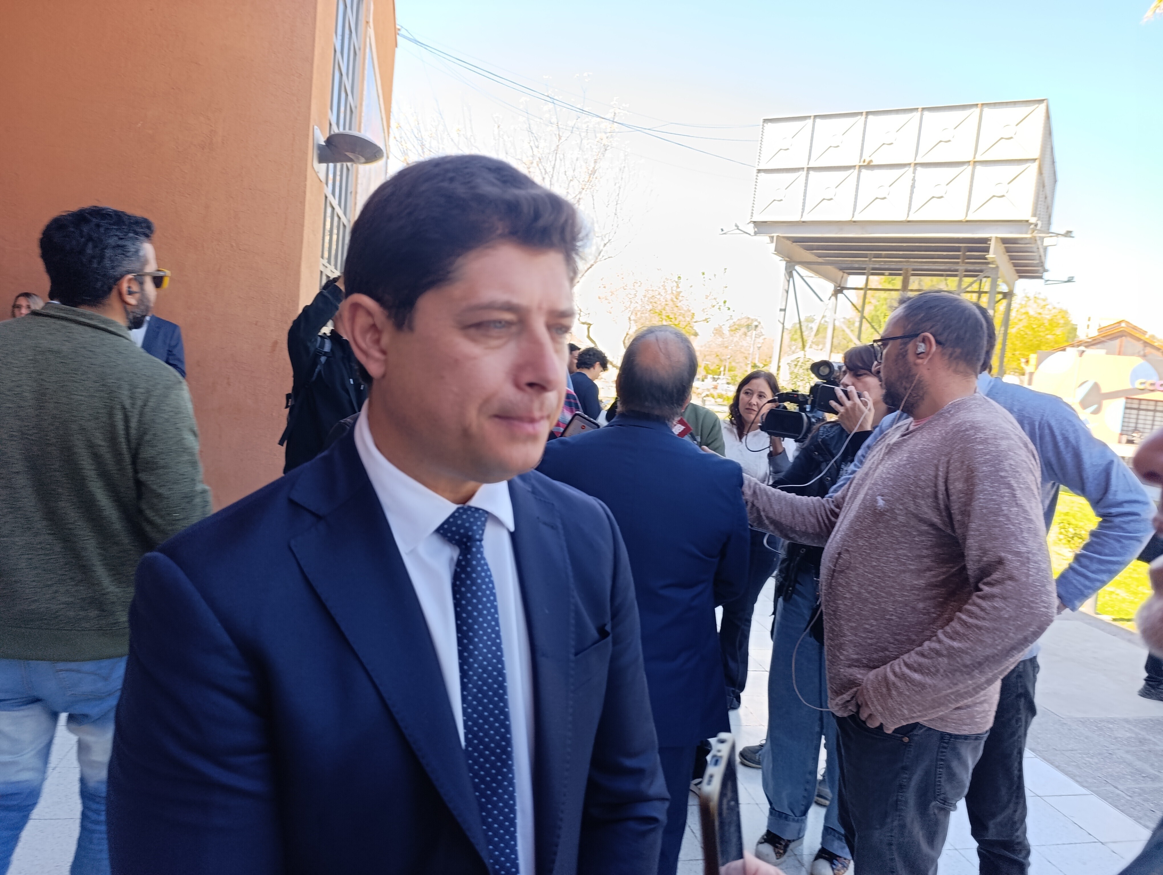 El municipio de Santa Lucia invertirá el dinero recaudado en el ultimo remate de movilidades en desuso en la compra de mas unidades de patrullaje para el departamento.