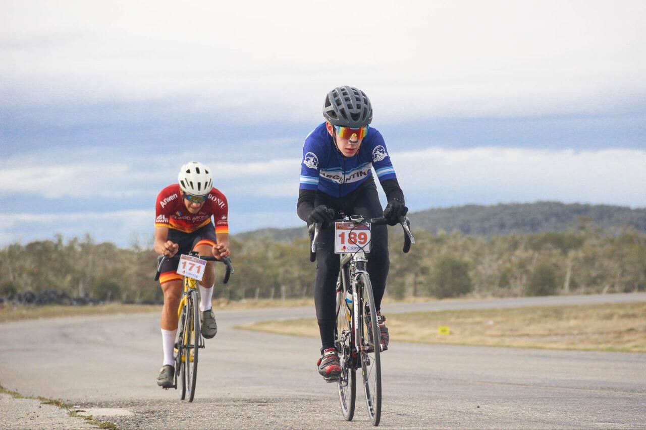 SE DISPUTÓ EN TOLHUIN LA CARRERA DE CICLISMO RUMBO A ARAUCANIA