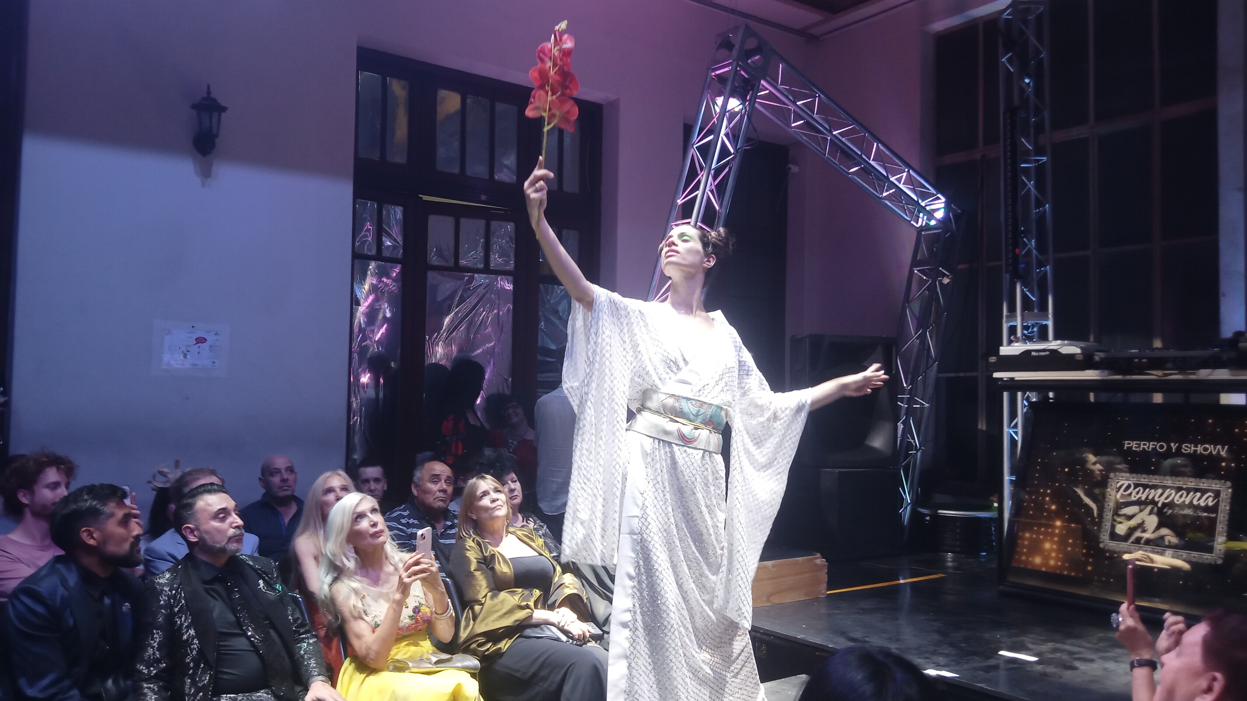 Luz Marina: arte y exclusividad en la pasarela del Hat Summit