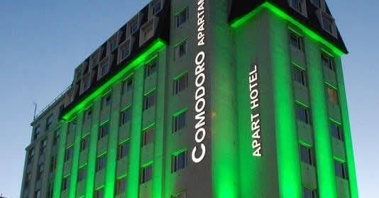 Tragedia en el centro de Comodoro: un hombre murió tras caer desde un hotel