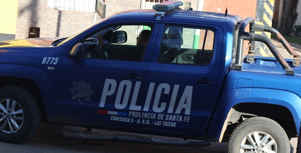 La policía de Las Toscas esclareció el robo de una moto, la recuperó e identificó al archi-ladrón Thiago Rolón.
