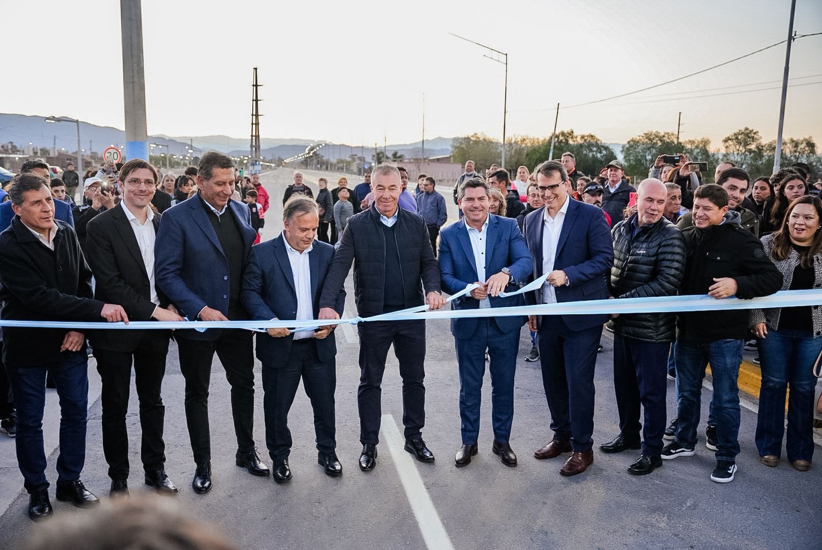 Transformación vial histórica: Orrego inauguró la Calle 5, con modernización y conectividad para Rawson y Pocito, y anunció asfaltos para las calles Lemos y Meglioli