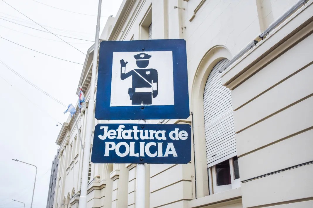 Ojalá se le mejoren la calidad de trabajo y vida al personal policial entrerriano. Cambios en la Policía de Entre Ríos: se creó una División de Bienestar y se limitará el uso de armas