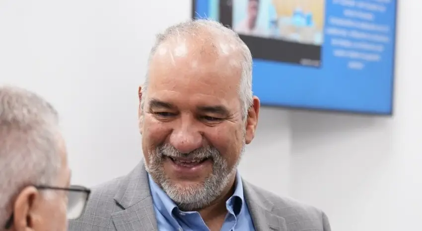 INTEDENTE.webp Claudio Polich: «Vamos a seguir articulando las políticas salariales junto a la Provincia»