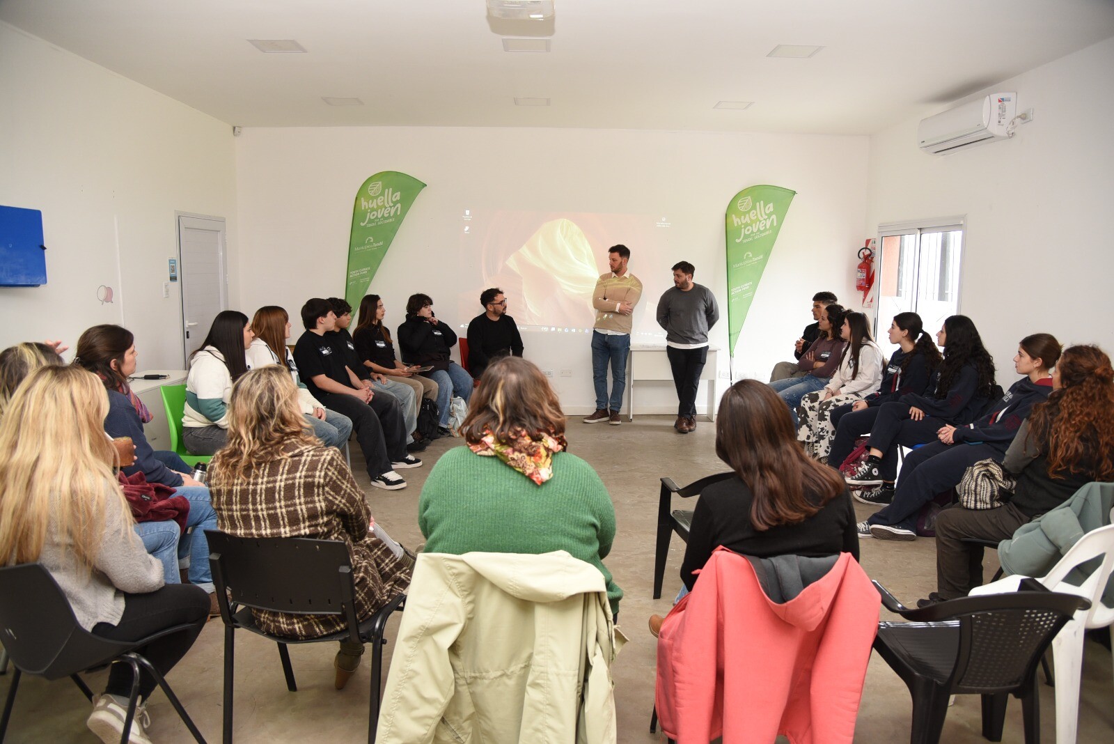 Tandil fue sede de una nueva jornada de “La Noche de las Ideas” con eje en juventudes y sustentabilidad