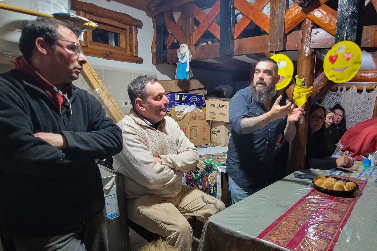 El Municipio acompaña las conexiones domiciliarias de agua y cloacas en Altos de la Montaña