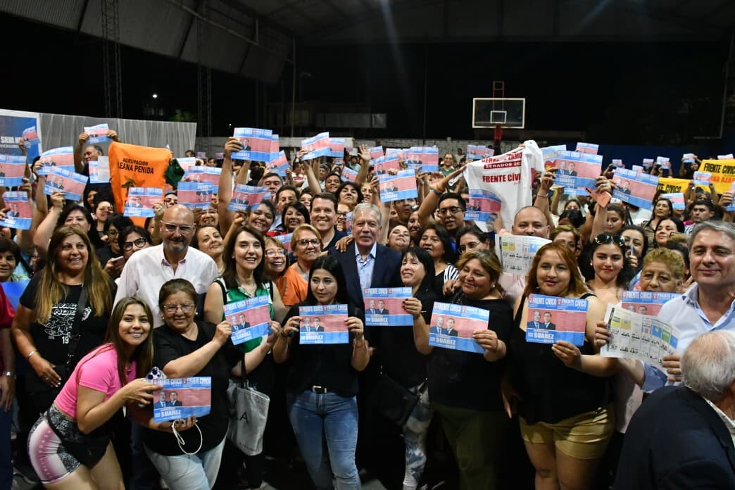 MILITANTES DE LA BANDA Y DE FORRES RATIFICARON SU APOYO A ELÍAS SUÁREZ EN MULTITUDINARIAS REUNIONES MILITANTES DE LA BANDA Y DE FORRES RATIFICARON SU APOYO A ELÍAS SUÁREZ EN MULTITUDINARIAS REUNIONES