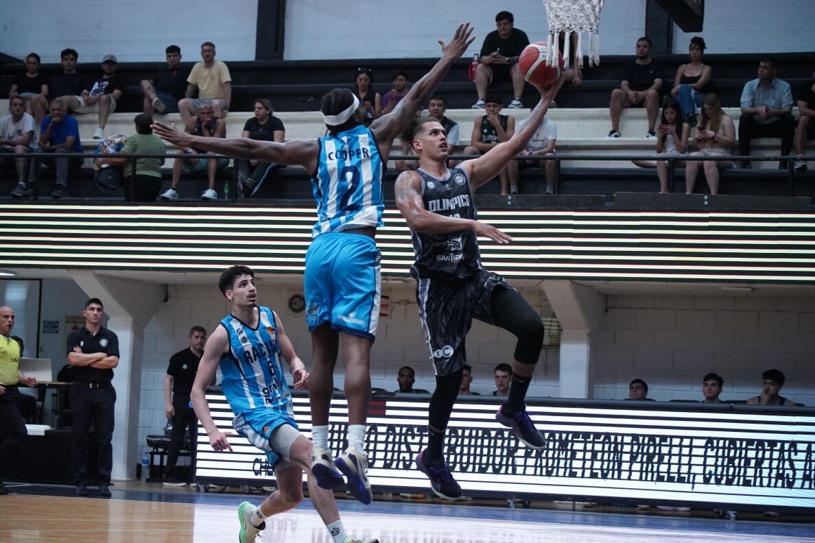 Racing se llevó un triunfazo del Vicente Rosales Racing se llevó un triunfazo del Vicente Rosales