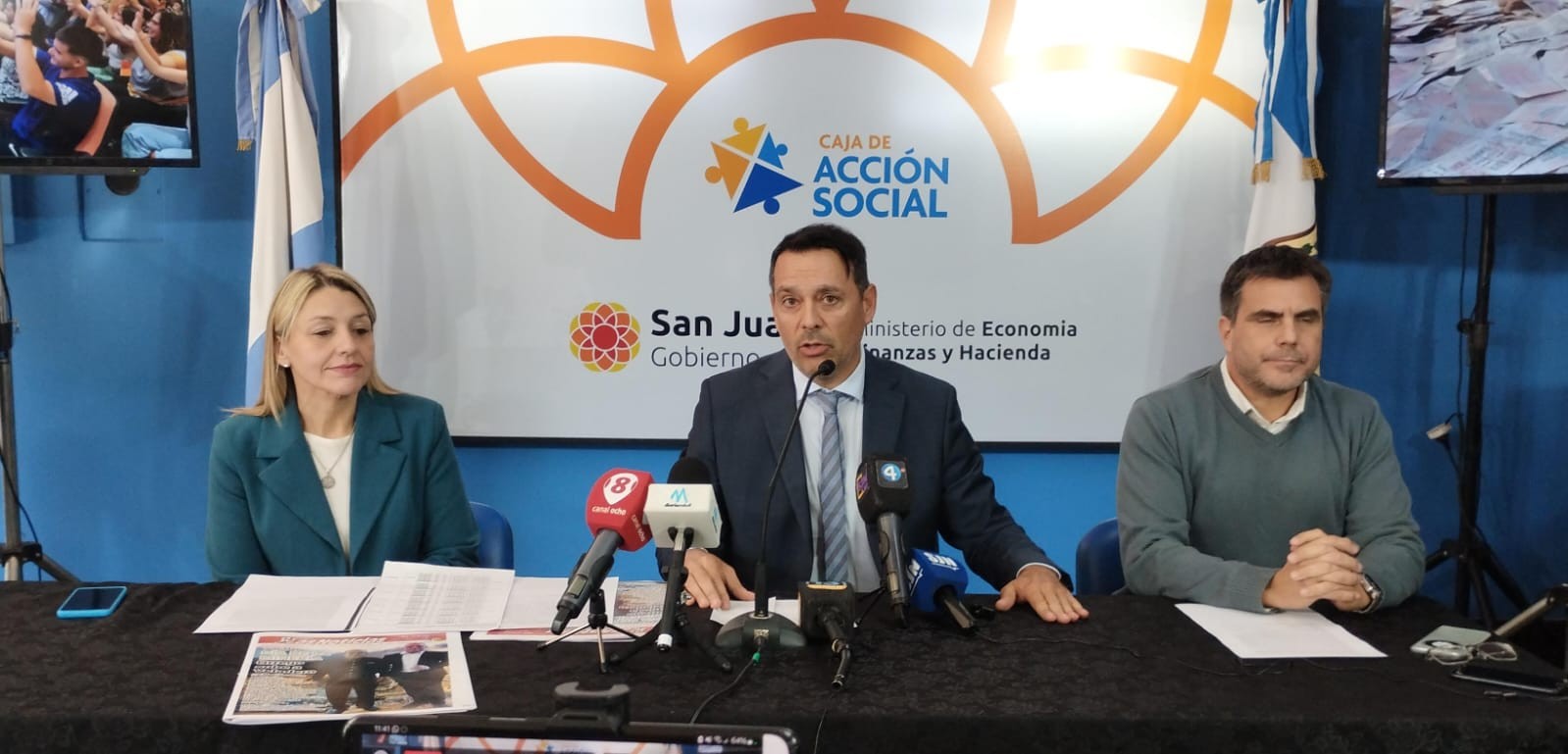 El Presidente de La Caja de Acción Social, Juan Pablo Medina, expuso los nuevos montos para créditos