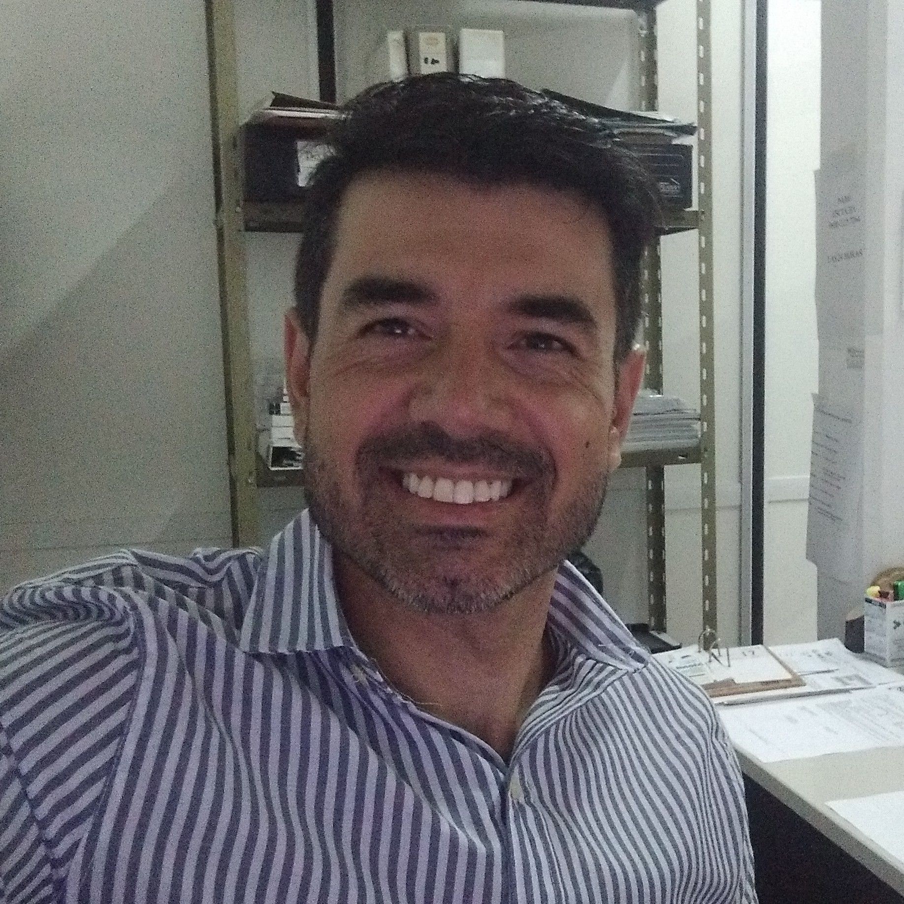 Libertario hecho y derecho. Javier Russo quiere despedir 900 agentes municipales