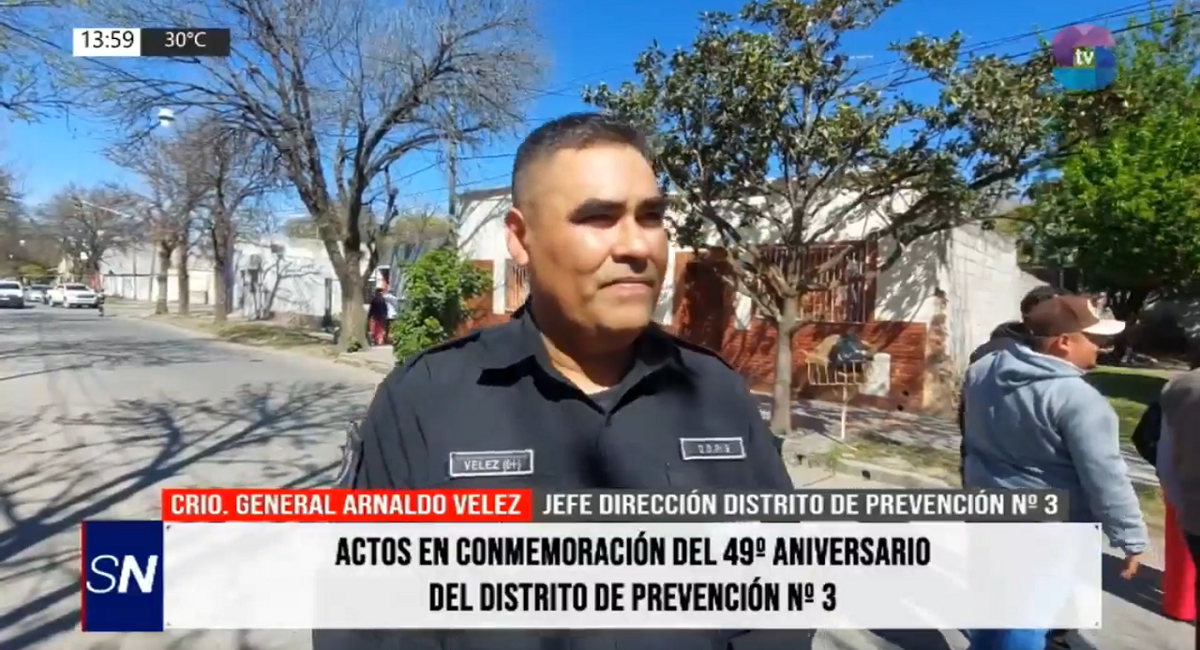 Jefe Vélez.png Jefe Vélez.png
