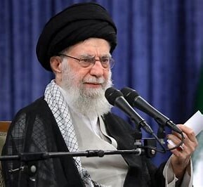 CONMOCIONA AL MUNDO EL SINCRONIZADO ATAQUE ISRAELÍ ESTADOUNIDENSE A IRAN QUE TERMINÓ CON LA MUERTE DEL LÍDER SUPREMO ALÍ KHAMENEI.