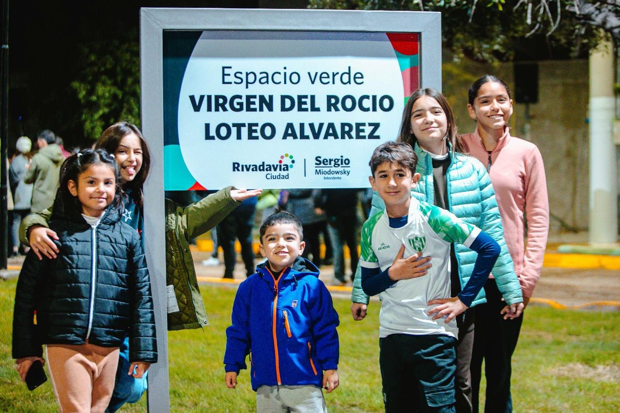 RIVADAVIA: inauguró un nuevo espacio verde con luminarias en el Loteo Álvarez
