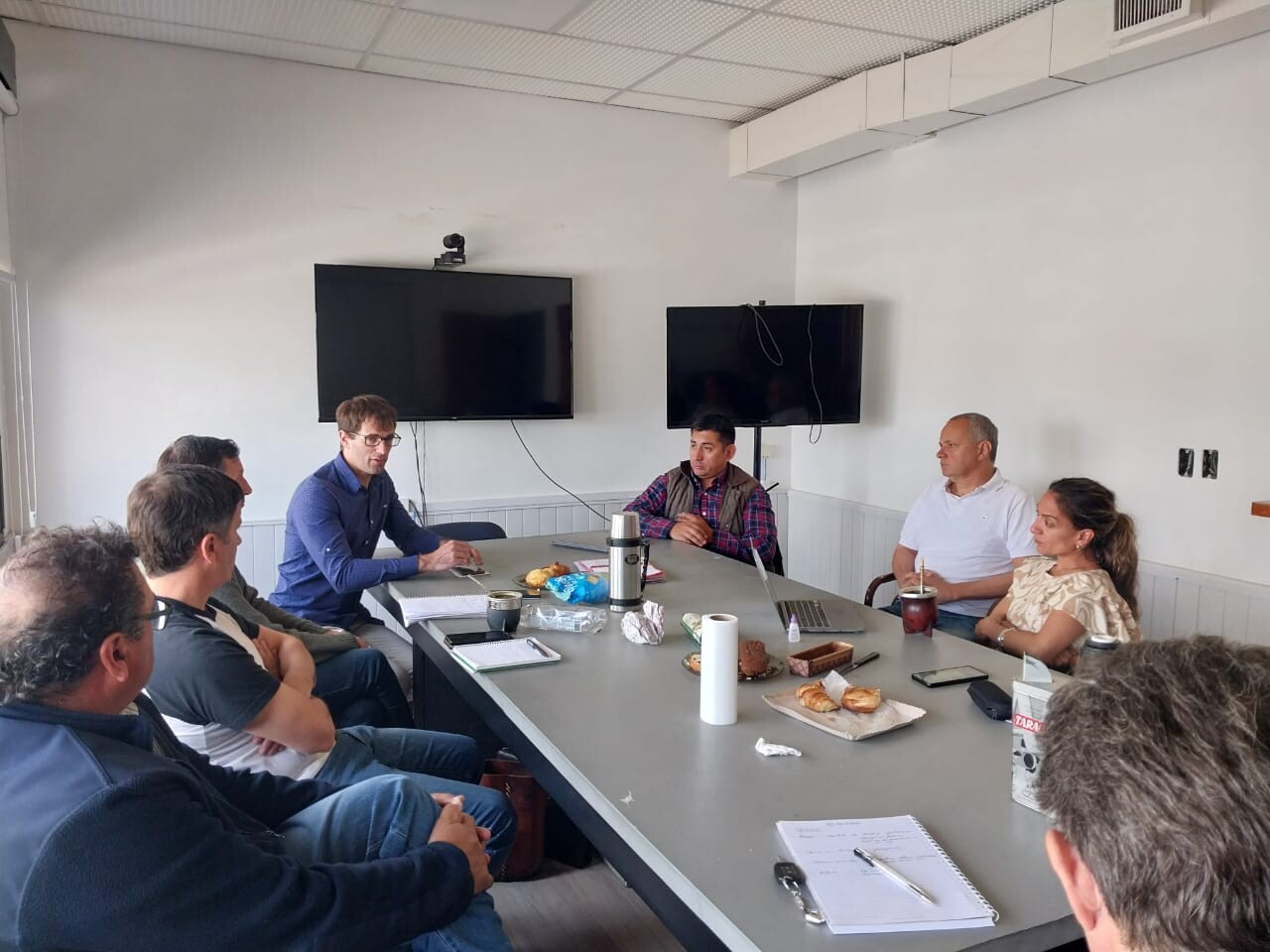 La Agencia de Desarrollo Económico de Rawson se reunió con la Mesa del VIRCh