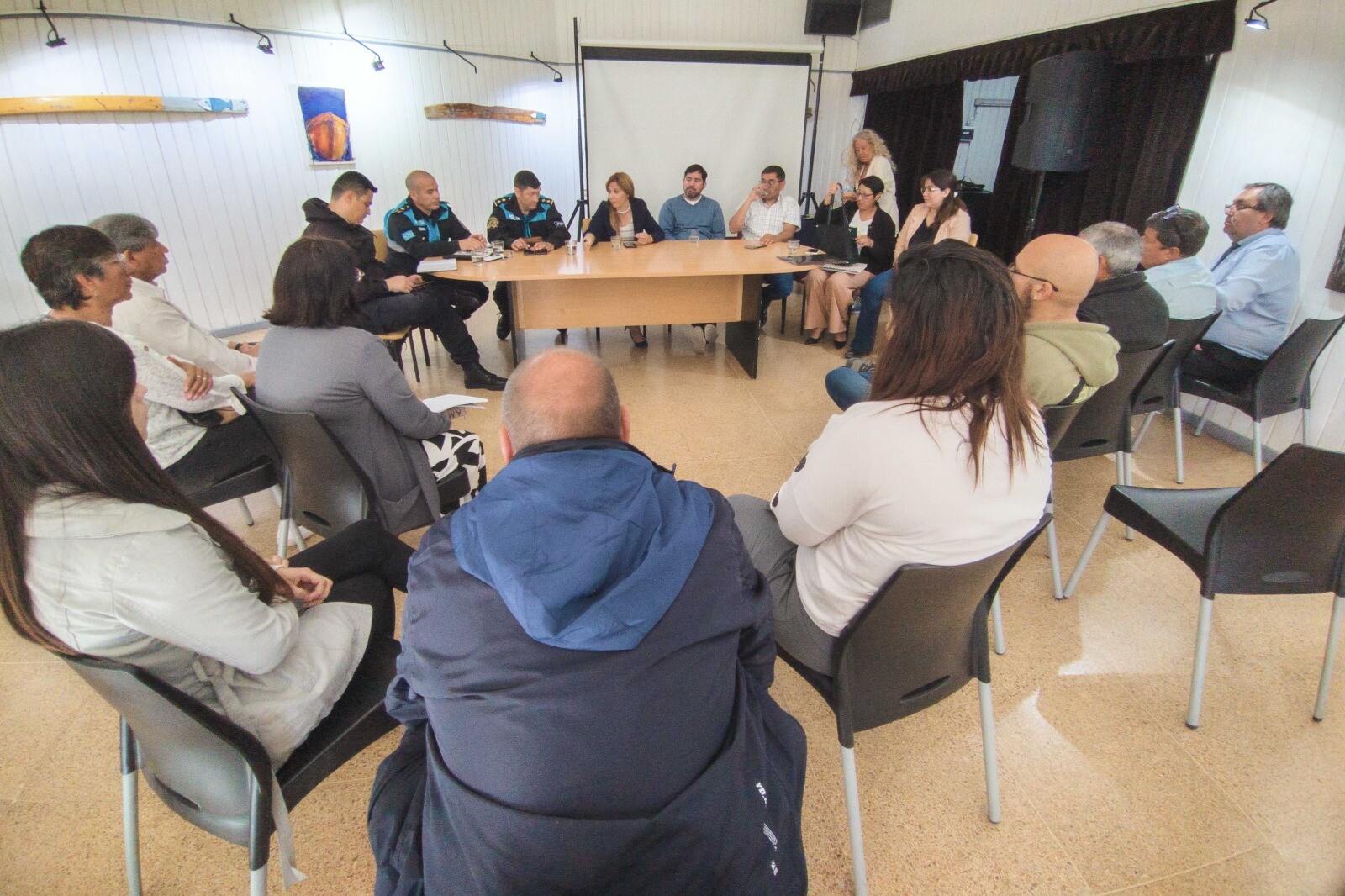 La Municipalidad articula acciones con autoridades policiales y presidentes barriales de Rawson